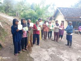 Pembagian SPPT PBB Kepada Warga Padukuhan Jati